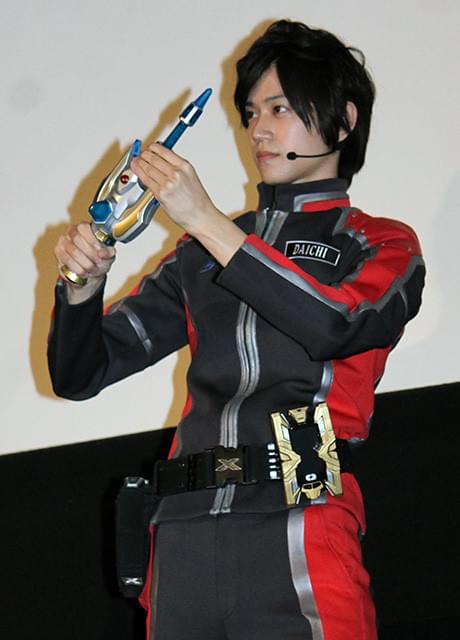 ハヤタ隊員こと黒部進、ウルトラマン放送開始50周年に「感無量」のシュワッチ