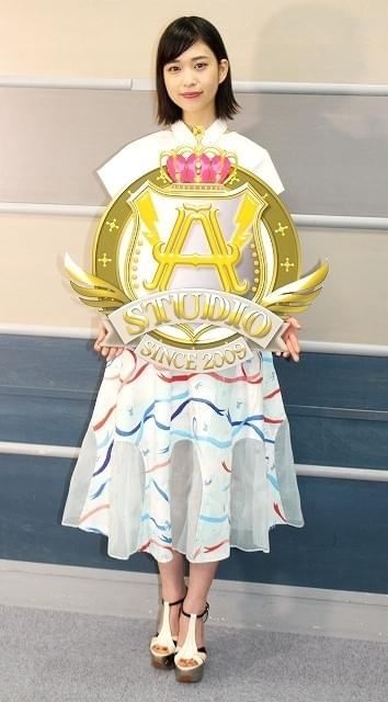 森川葵、“変人”イメージを払拭!?トーク番組「A-studio」でアシスタントに初挑戦