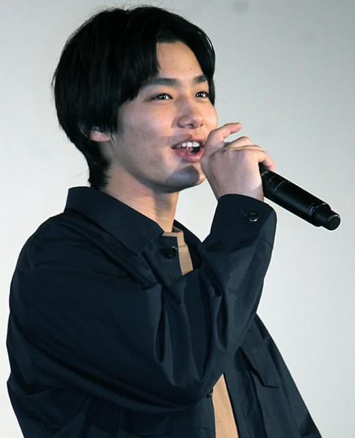 野村周平と真剣佑のホワイトデーケーキ対決、広瀬すずの心を射止めたのは？