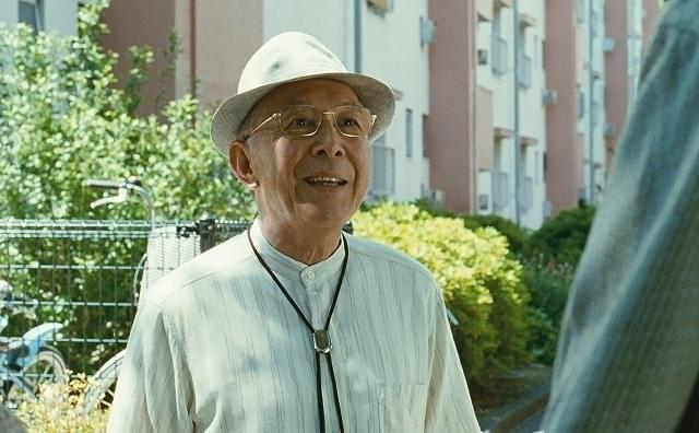 是枝裕和監督×阿部寛「海よりもまだ深く」、レトロ色彩の劇中カット18枚公開！