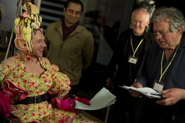 「ミラクル・ニール」サイモン・ペッグのインタビュー映像を独占入手！