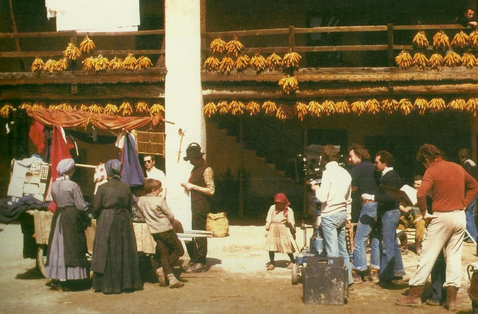 「木靴の樹」26年ぶり上映記念、貴重なメイキング写真を公開 オルミ監督が日本のファンにメッセージ