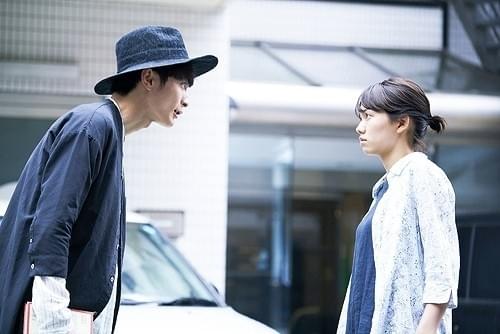 高良健吾“謎の男”をミステリアスに演じた「ふきげんな過去」劇中カット独占入手