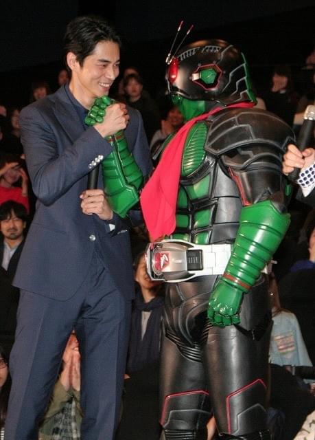 東出昌大、仮面ライダー1号のサプライズ登場に歓喜！ヒーローコラボが実現