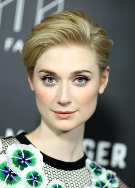 サイモン・ベイカー初監督作「ブレス：呼吸」映画化にエリザベス・デビッキ