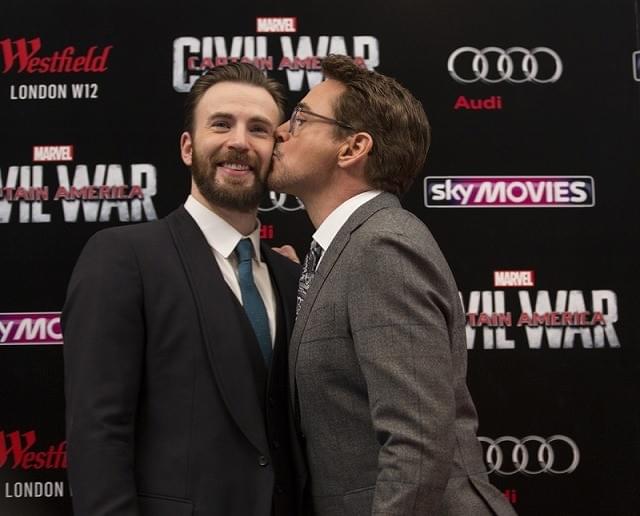 アイアンマンがキャプテン・アメリカにキス！新スパイダーマンから日本へのメッセージも