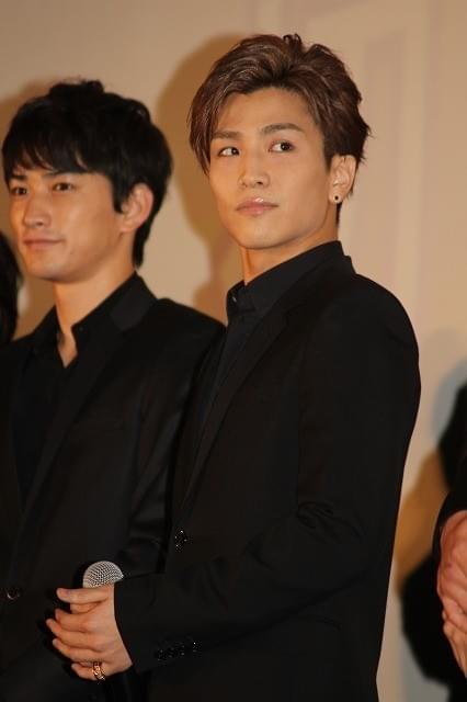 岩田剛典、舞台挨拶で佐藤大樹に闘魂注入！AKIRAの無茶ぶりに苦笑い