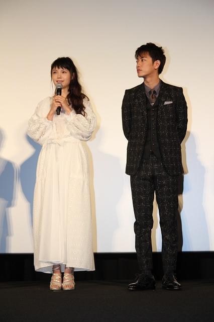 佐藤健、共演猫に好感度負け!?「みんな猫しか見ない」
