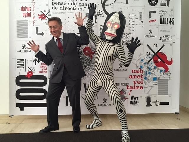 「ダダイズム100周年」フェスティバル開催 会見にウルトラ怪獣ダダが登場！
