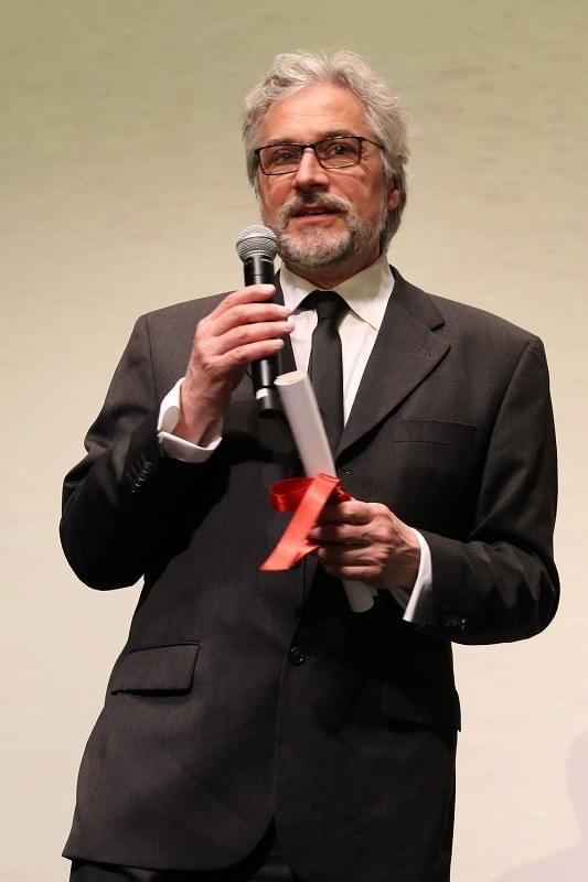 マイケル・デュドク・ドゥ・ビット監督