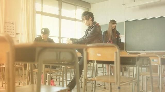 主題歌を担当する「WHITE JAM」