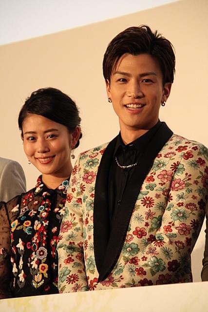 舞台挨拶を盛り上げた岩田剛典と高畑充希