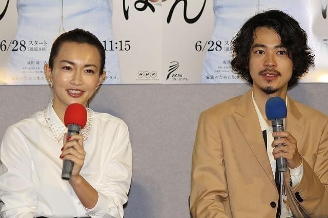 長谷川京子、不倫関係演じた15歳下の俳優から「かわいい」と言われ赤面