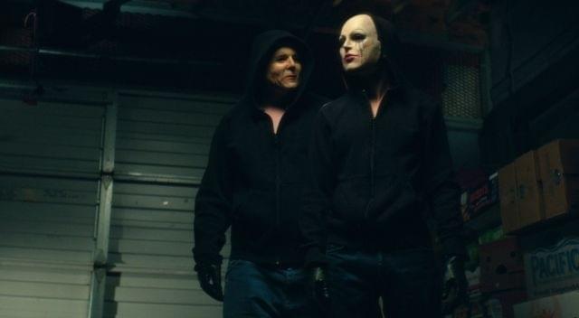 ウェス・クレイブンが最後に送り込むマスク殺人鬼「スクリーム・ガールズ」予告完成