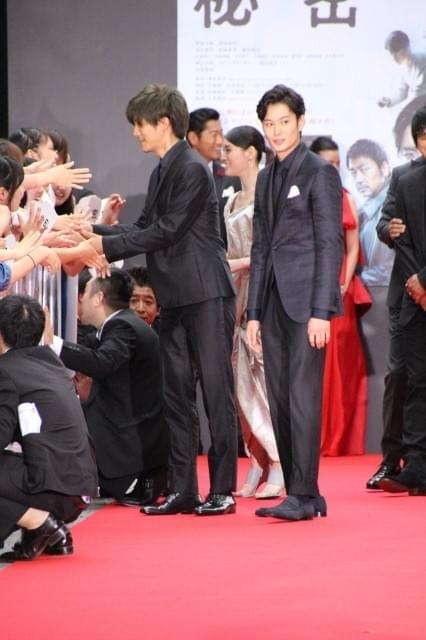 生田斗真、実はCDデビューしていた！主演作「秘密」完成披露で明かす