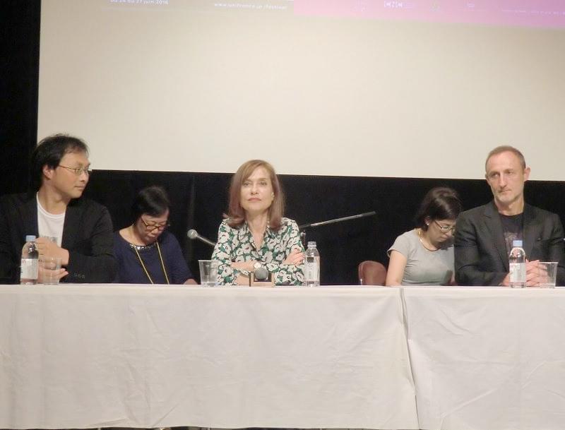 イザベル・ユペール、深田晃司監督「淵に立つ」を「豊かで哲学的な作品」と賞賛