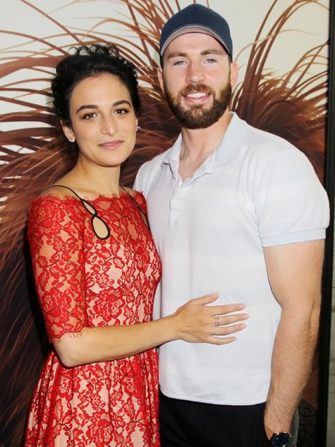 クリス・エバンス(右)&新恋人ジェニー・スレイト