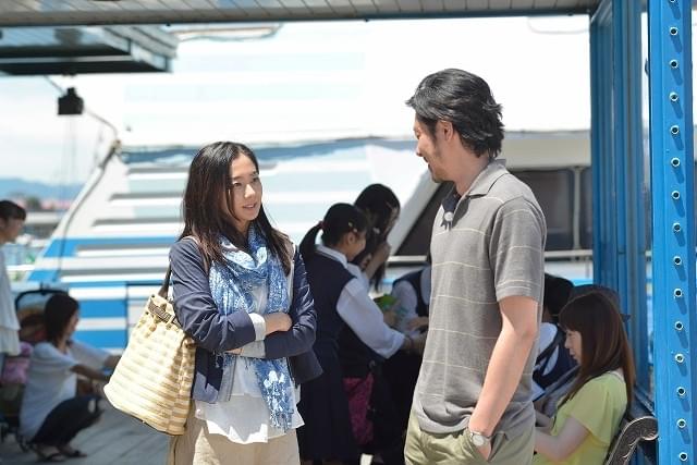 元夫婦役のオダギリジョー＆優香が港で再会 「オーバー・フェンス」新場面写真披露