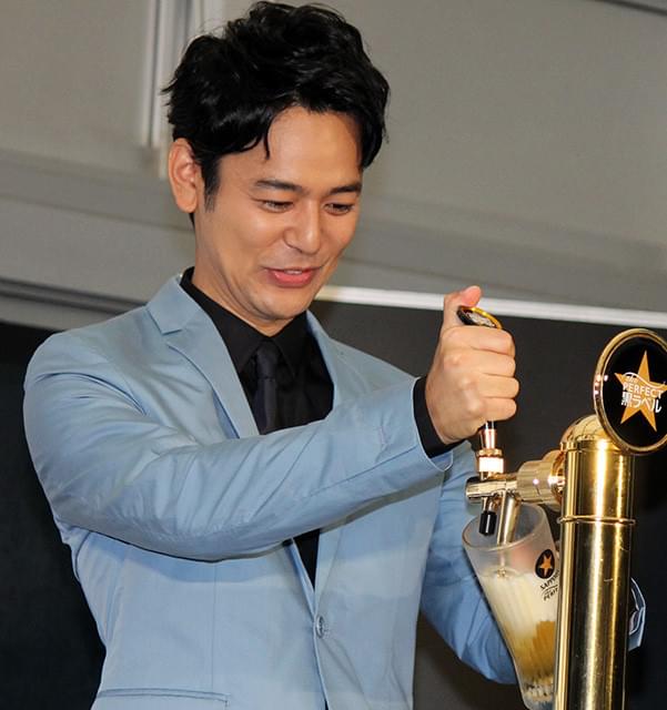 妻夫木聡、生ビール“奇跡の一杯”を自画自賛しグイッ「幸せだなあ」