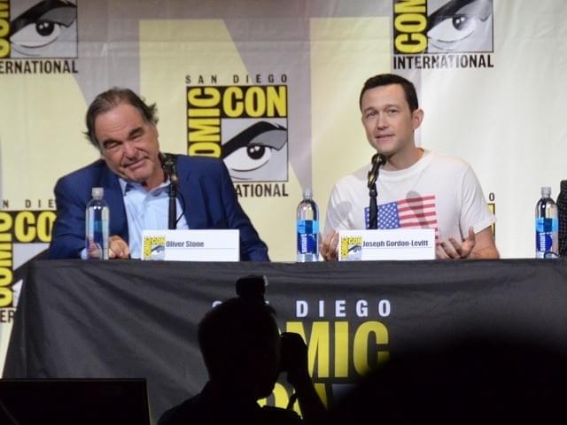 「スノーデン」プレゼンに出席したオリバー・ストーン監督 &ジョセフ・ゴードン=レビット