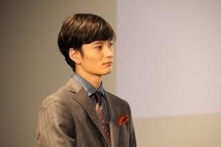 生田斗真、“秘密”だった初恋相手の名前をマインドハッカーに暴かれる！岡田将生は汗だく