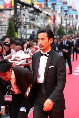 世界初「ゴジラ」の名がついた通りが誕生！長谷川博己も大興奮