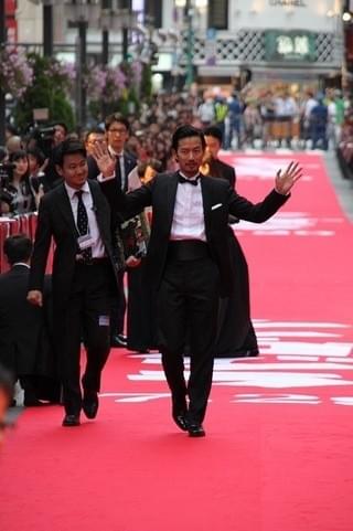 世界初「ゴジラ」の名がついた通りが誕生！長谷川博己も大興奮