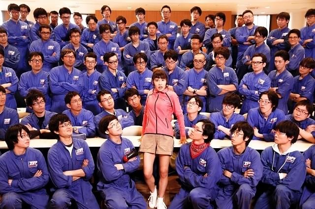 土屋太鳳はメガネ男子好き！理系女子演じた「トリガール！」撮影好調