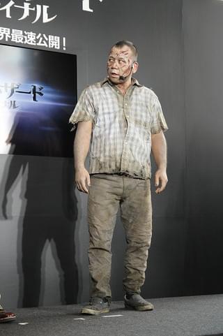 バイきんぐ小峠、ミラ・ジョボビッチのアクション絶賛「内村航平さんと同じ飛び方」