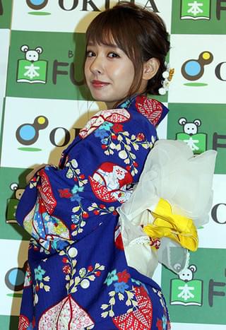 山田菜々、2冊目写真集は初めて強調したお尻が自慢「プリンみたい」