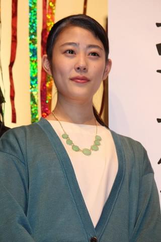 高畑充希「とと姉ちゃん」クランクアップに涙 西島秀俊ら小橋家一同が祝福