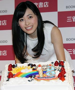 福原遥、18歳誕生日に「恥ずかしいけれど真剣に向き合った」セカンド写真集発売