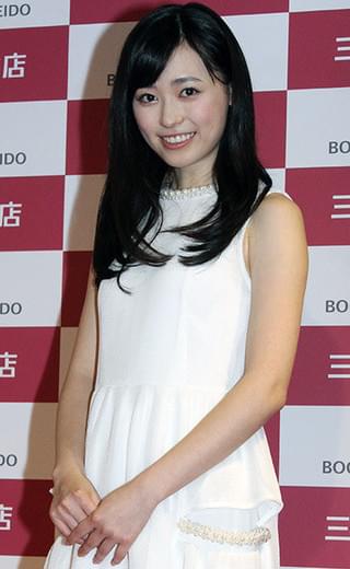 福原遥、18歳誕生日に「恥ずかしいけれど真剣に向き合った」セカンド写真集発売