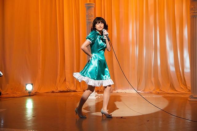 昭和のアイドルになりきった清野菜名