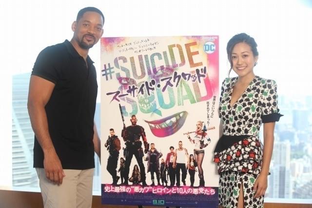 インタビュー中もサービス精神旺盛だった2人