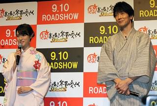 佐々木蔵之介、“超高速もちつき”に挑戦し息絶え絶えもフカキョンの「あ～ん」にご満悦