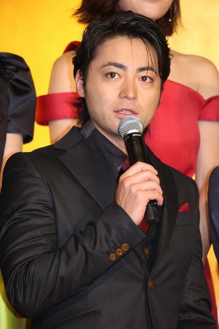 綾野剛「ウシジマくん」共演・筧美和子とキャバクラへ？やべきょうすけは拒否