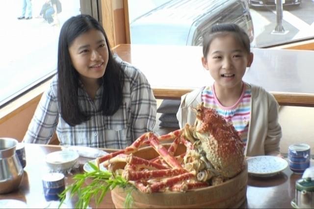 オーディションで選ばれた伊東蒼も登場（写真右）