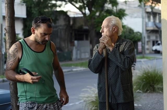 打ち合わせ中のパブロ・トラペロ監督（写真左）