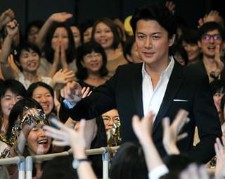福山雅治、パパラッチ役で下ネタ全開に吉田羊もホレボレ「すごくナチュラルでした」