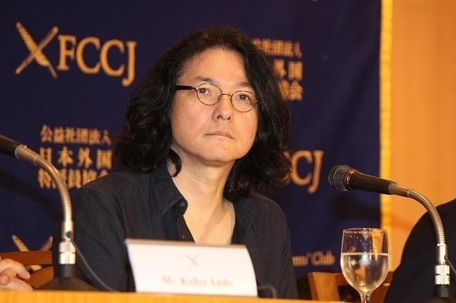 会見した岩井俊二監督