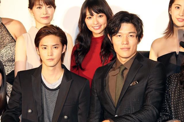 舞台挨拶に立った白石隼也＆鈴木亮平