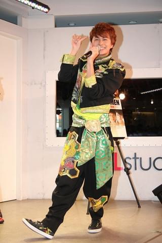 ボイメンがチラシ配り敢行！竹下通りがパニック