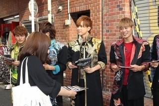 ボイメンがチラシ配り敢行！竹下通りがパニック