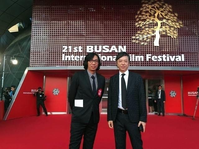 行定勲監督＆板尾創路、初対面の地・釜山でレッドカーペットをかっ歩