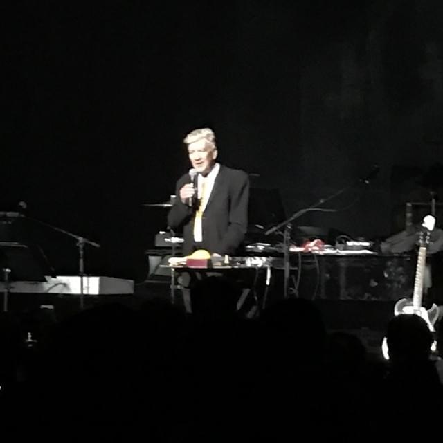 喝さいを浴びたデビッド・リンチ