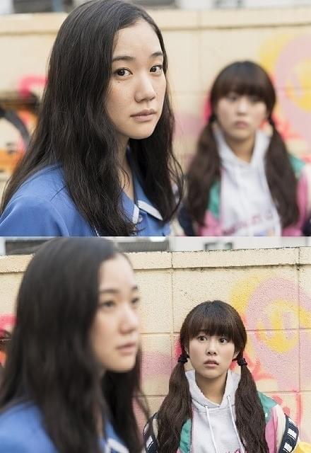 アラサーの春子と ハタチの愛菜の生き方を映し出す