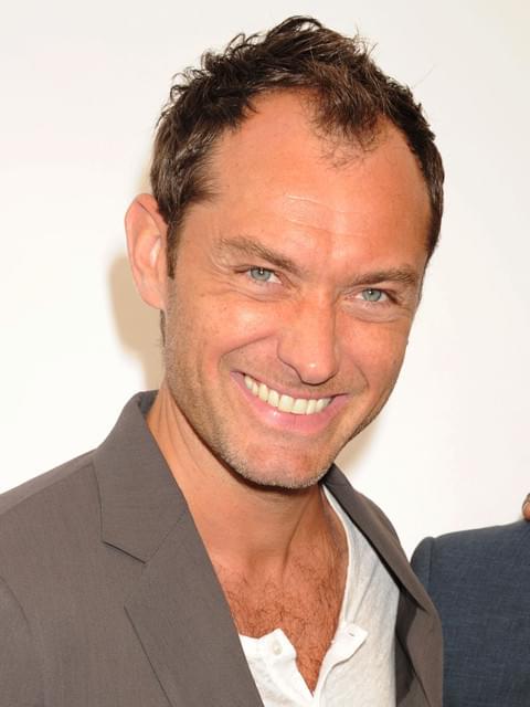 ジュード・ロウ、新作でルーニー・マーラ扮するポップスターのマネージャーに