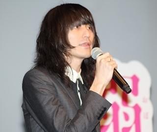 菅田将暉、小松菜奈との“海のラブシーン”に苦戦「この子、沈まない体質」