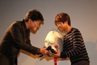 深川栄洋監督＆宮澤美保、結婚を生報告 交際期間半年で入籍「勢い余って」